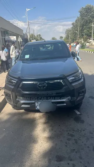 Toyota Hilux 2021 Gold