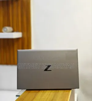 New Laptop HP ZBook Firefly 15 G7 32GB Intel Core I7 SSD 512GB