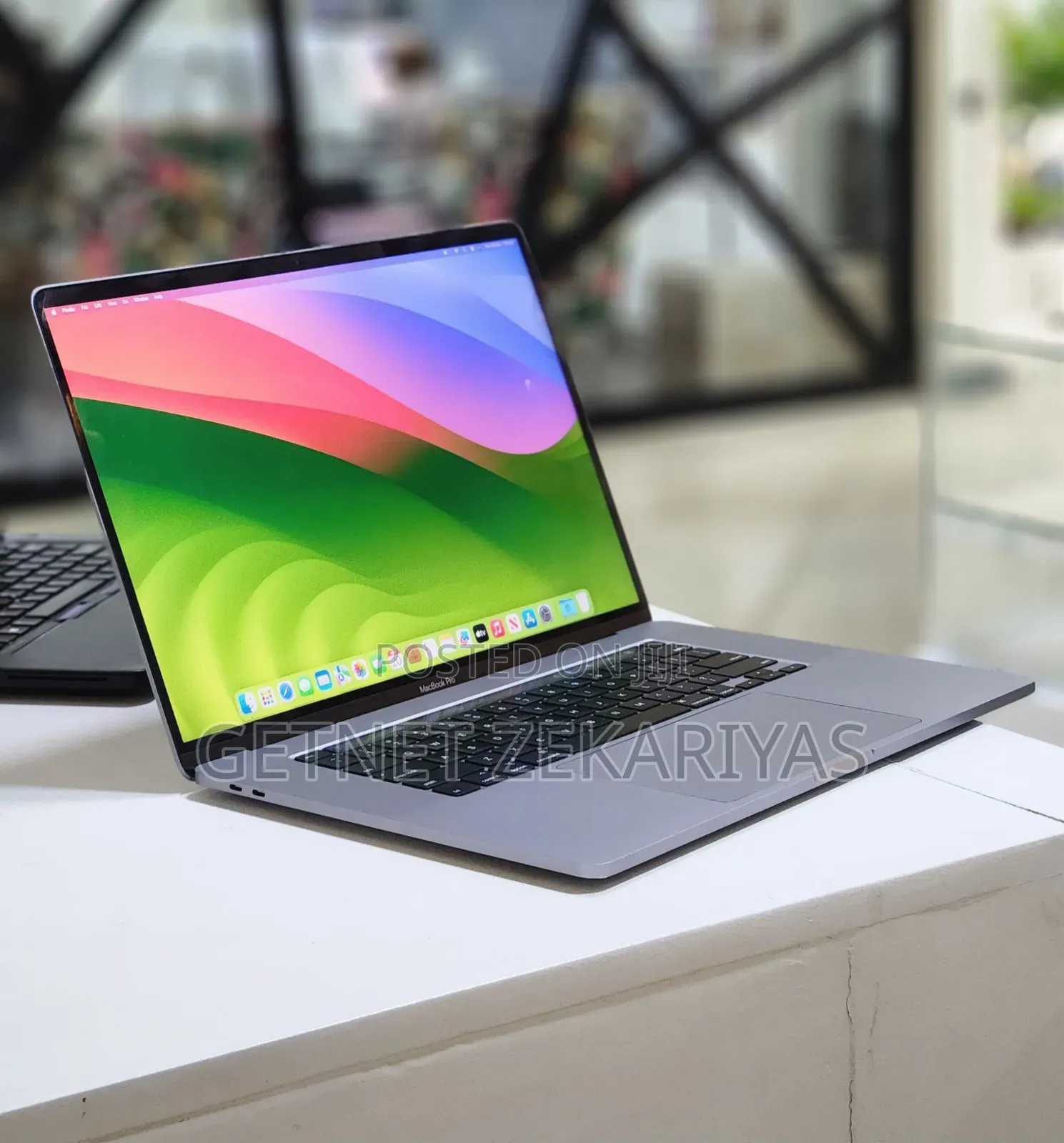 New Laptop Apple MacBook Pro 2019 32GB Intel Core I7 SSD 512GB