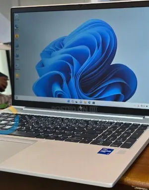 New Laptop HP EliteBook 850 G8 16GB Intel Core I7 SSD 512GB