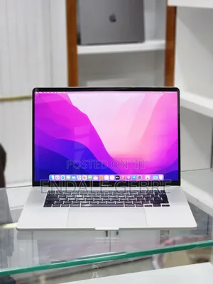 New Laptop Apple MacBook Pro 2019 16GB Intel Core I7 SSD 512GB