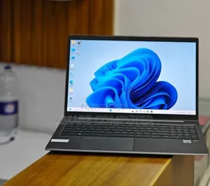 New Laptop HP ZBook Firefly 15 G7 32GB Intel Core I7 SSD 512GB