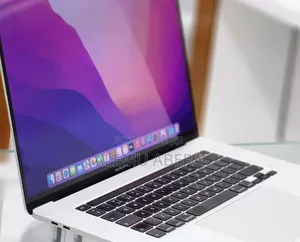 New Laptop Apple MacBook Pro 2019 16GB Intel Core I7 SSD 512GB
