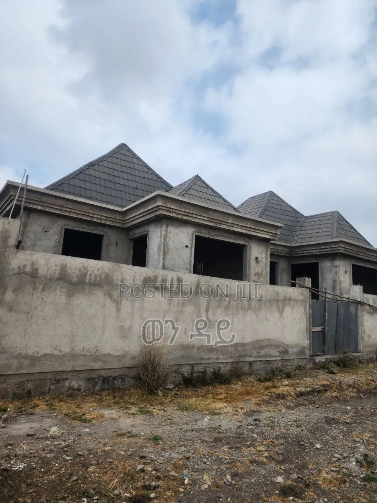 3bdrm House in Akaky Kaliti for sale