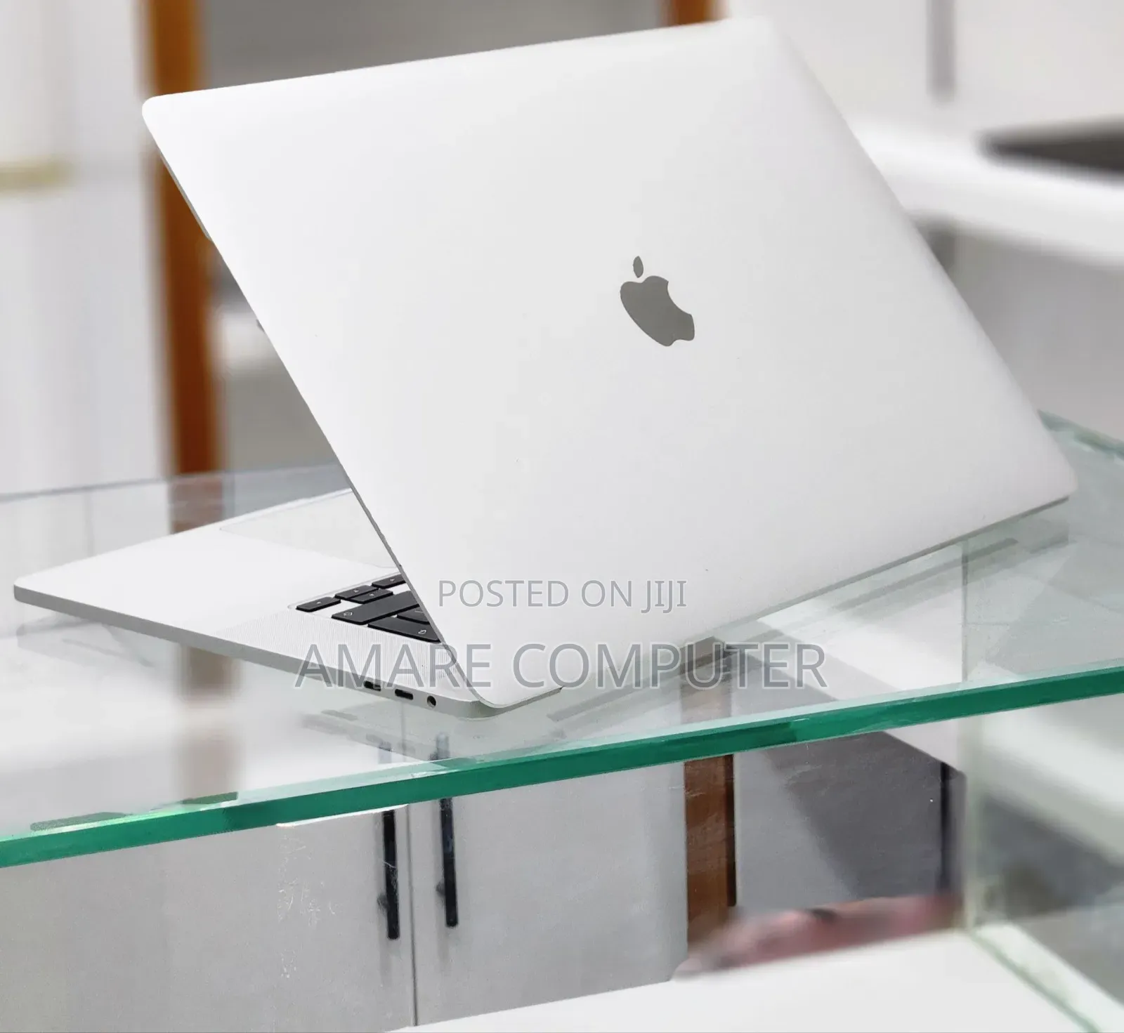 New Laptop Apple MacBook Pro 2019 16GB Intel Core I7 SSD 512GB