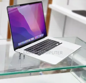 New Laptop Apple MacBook Pro 2019 16GB Intel Core I7 SSD 512GB