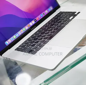 New Laptop Apple MacBook Pro 2019 16GB Intel Core I7 SSD 512GB