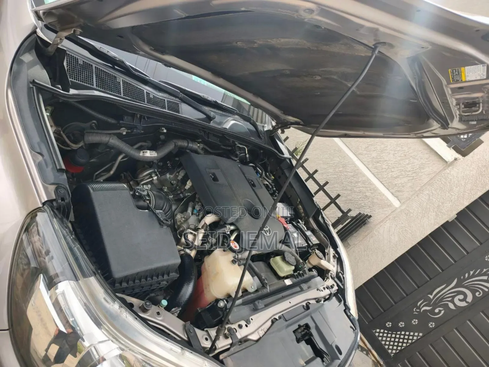 Toyota Hilux 2019 Gray