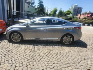 Hyundai Avante 2015 Gray