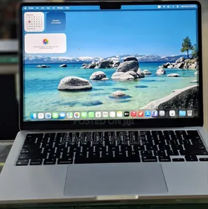 Photo - New Laptop Apple MacBook Air 2022 M2 8GB Apple M2 SSD 256GB