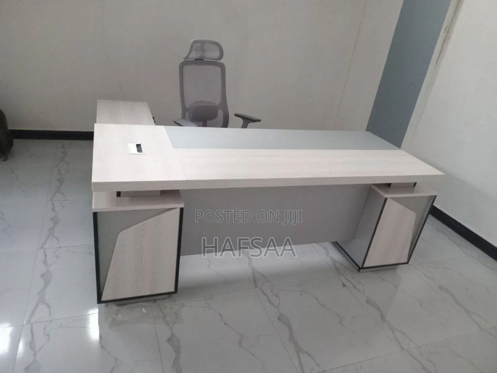 Office Managerial Table