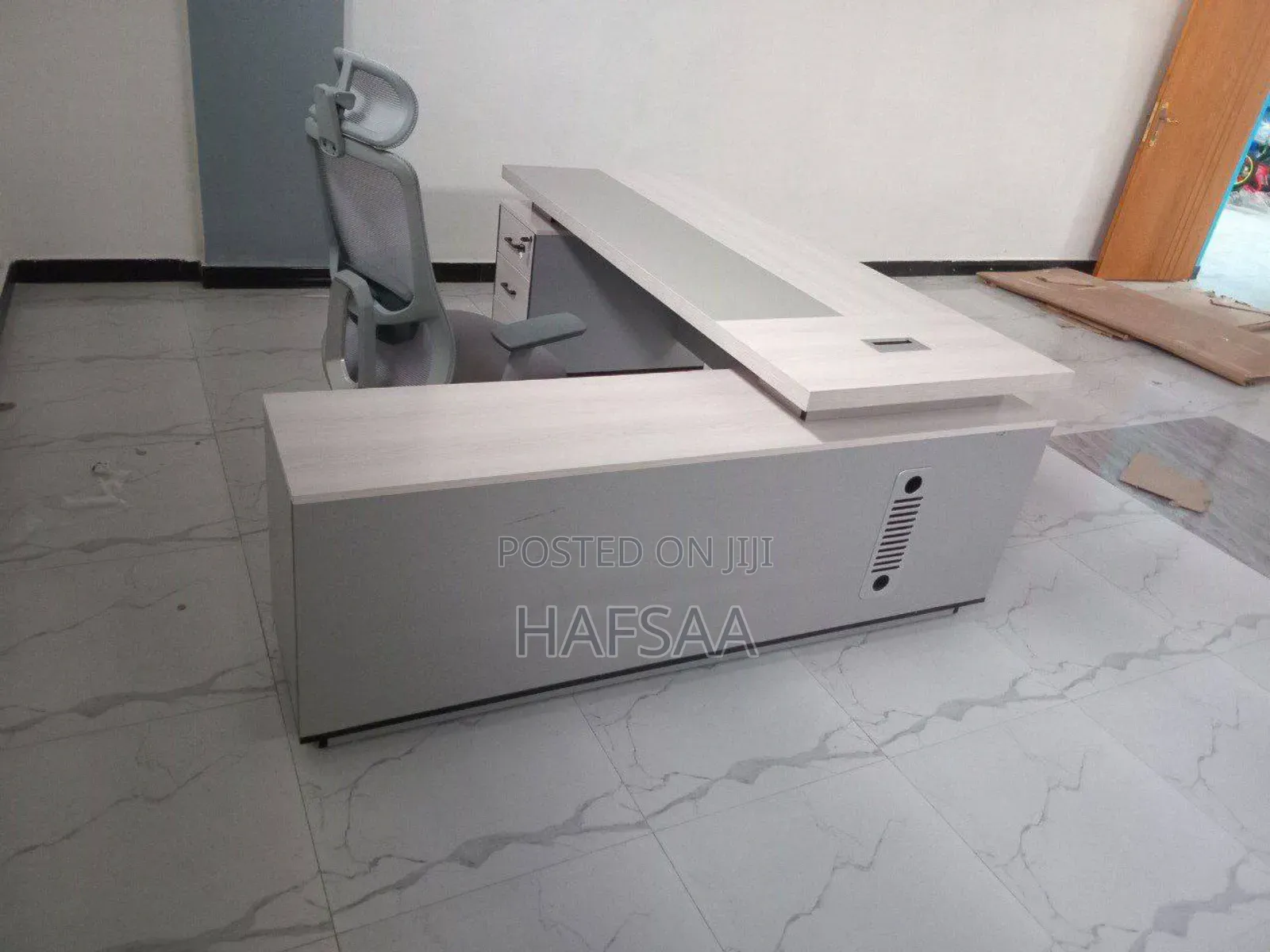 Office Managerial Table