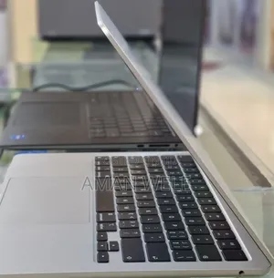 New Laptop Apple MacBook Air 2022 M2 8GB Apple M2 SSD 256GB