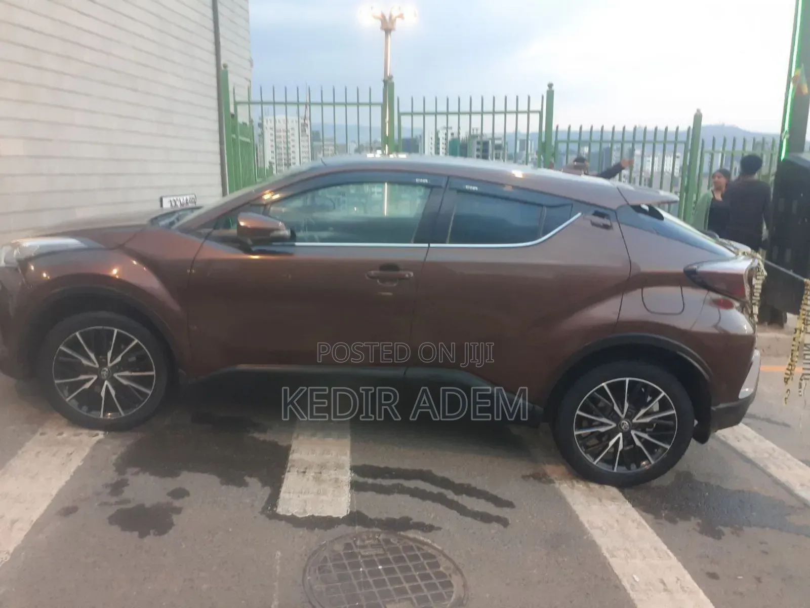 Toyota C-HR 2017 Brown