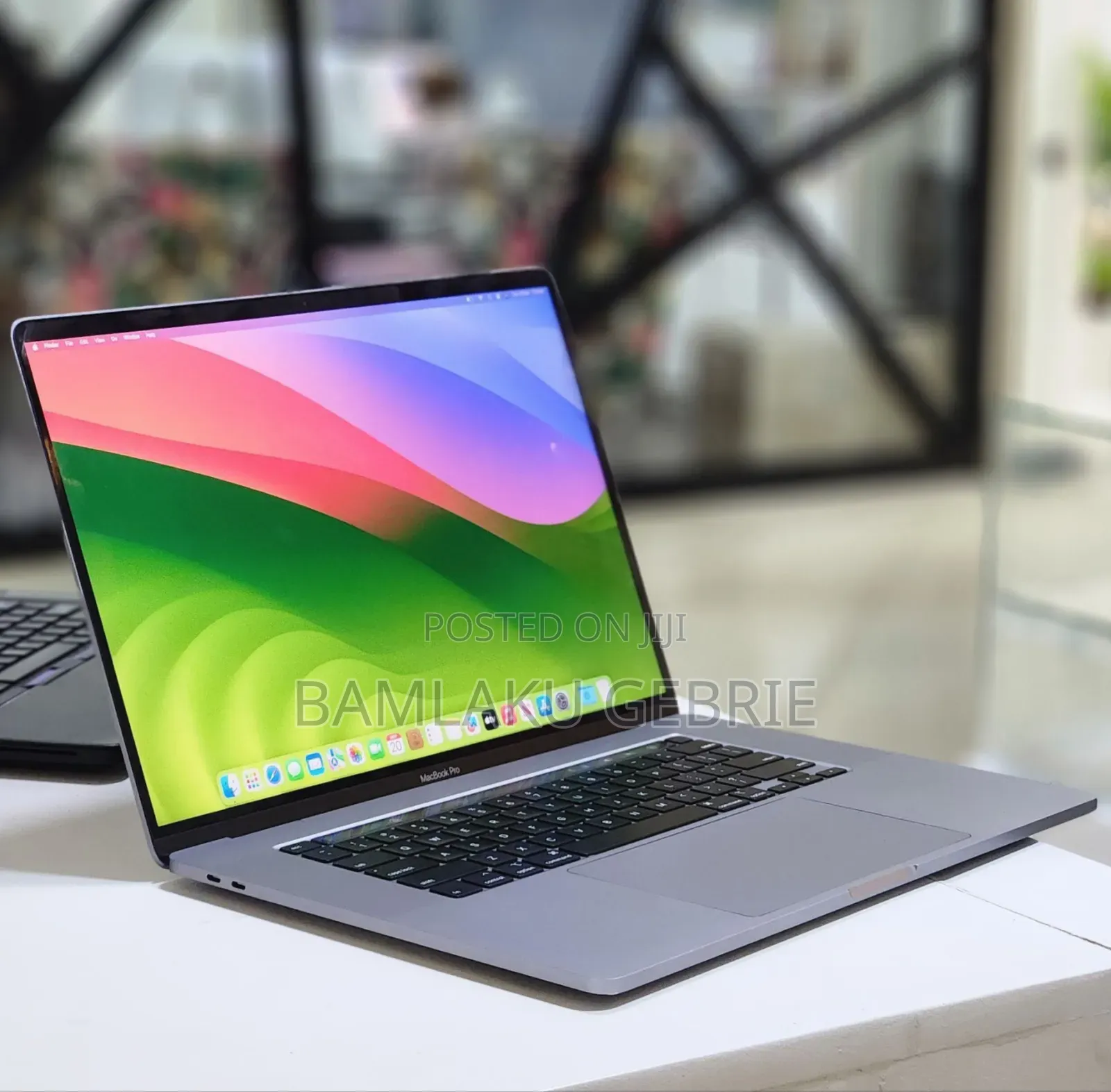 New Laptop Apple MacBook Pro 2019 32GB Intel Core I7 SSD 512GB