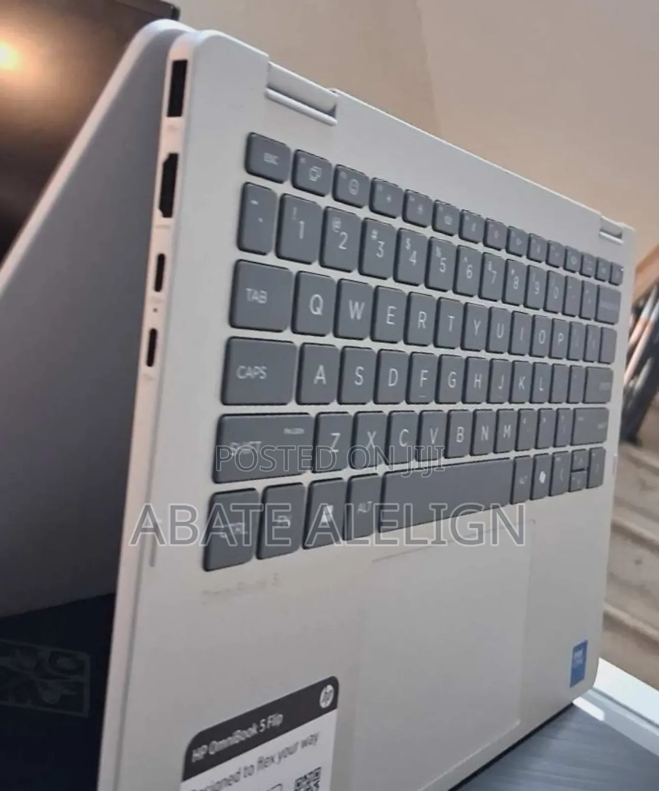 New Laptop HP OmniBook 5 Flip 16GB Intel Core I7 SSD 512GB