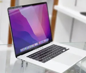 New Laptop Apple MacBook Pro 2019 16GB Intel Core I7 SSD 512GB