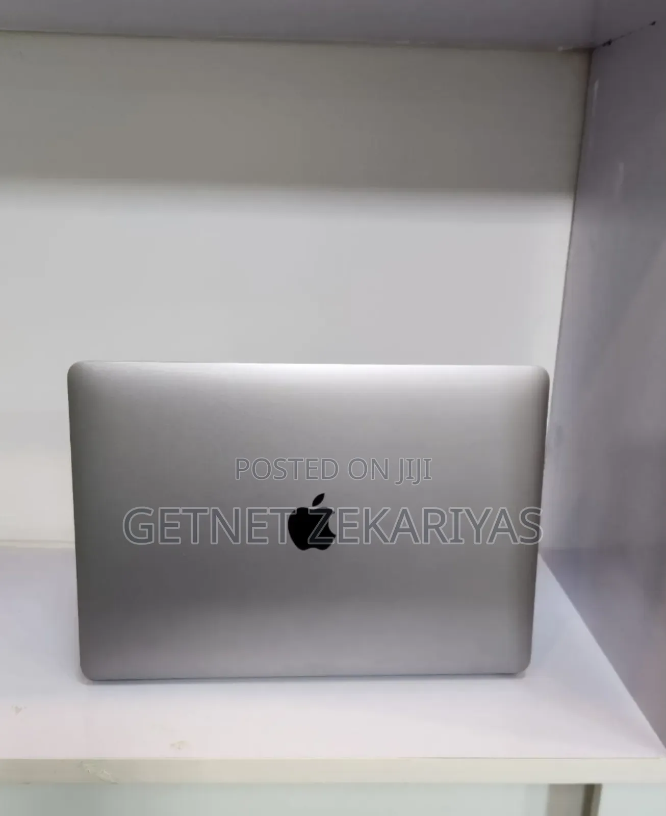 New Laptop Apple MacBook Air 16GB Apple M1 SSD 256GB