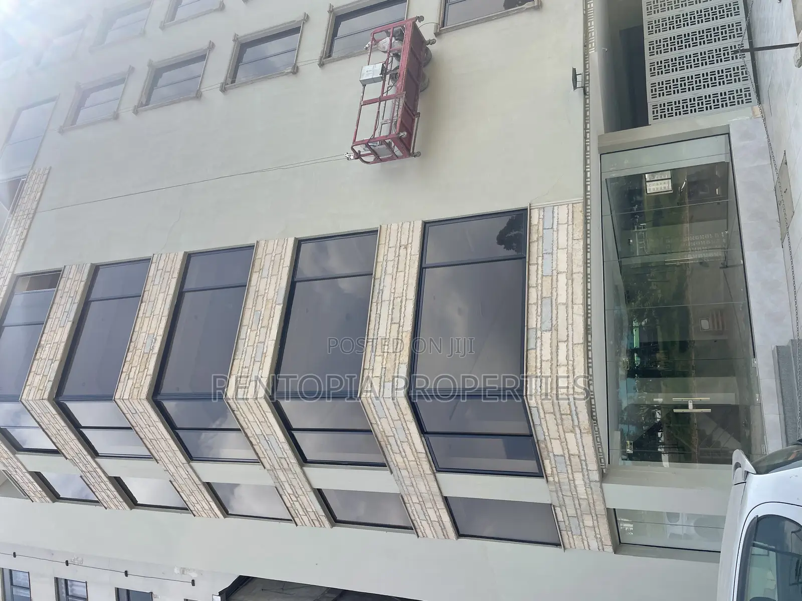 Full G+10 Building for Rent (3m Etb)