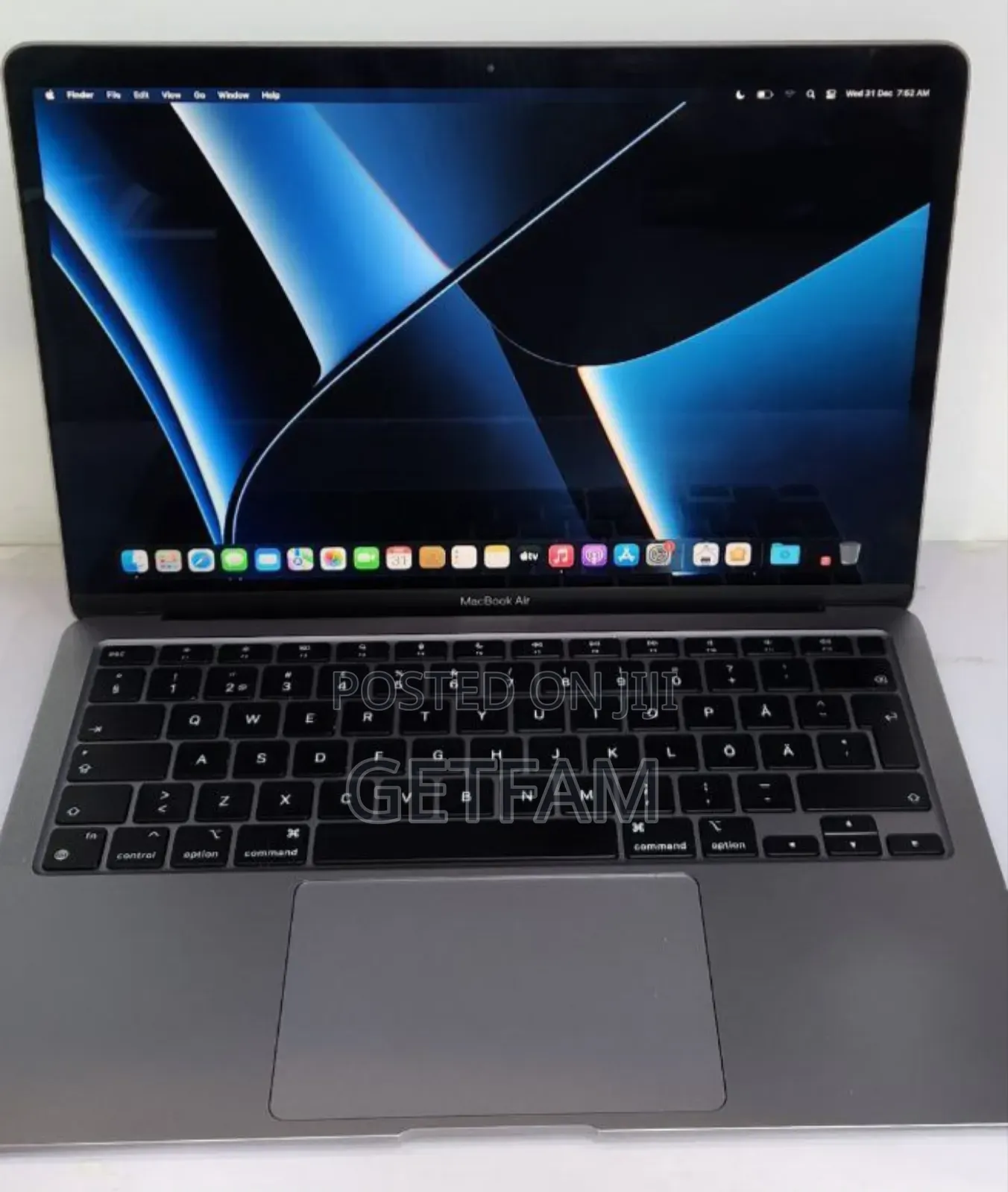 New Laptop Apple MacBook Pro M1 16GB Apple M1 SSD 256GB