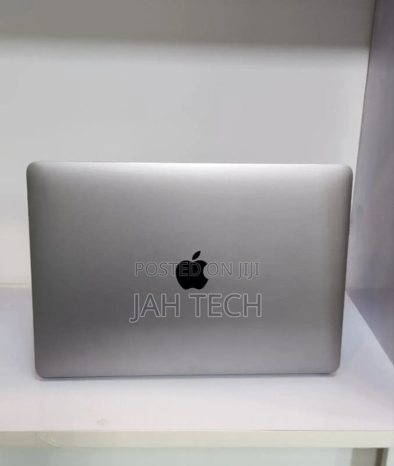 New Laptop Apple MacBook Air 2020 M1 16GB Apple M1 SSD 256GB