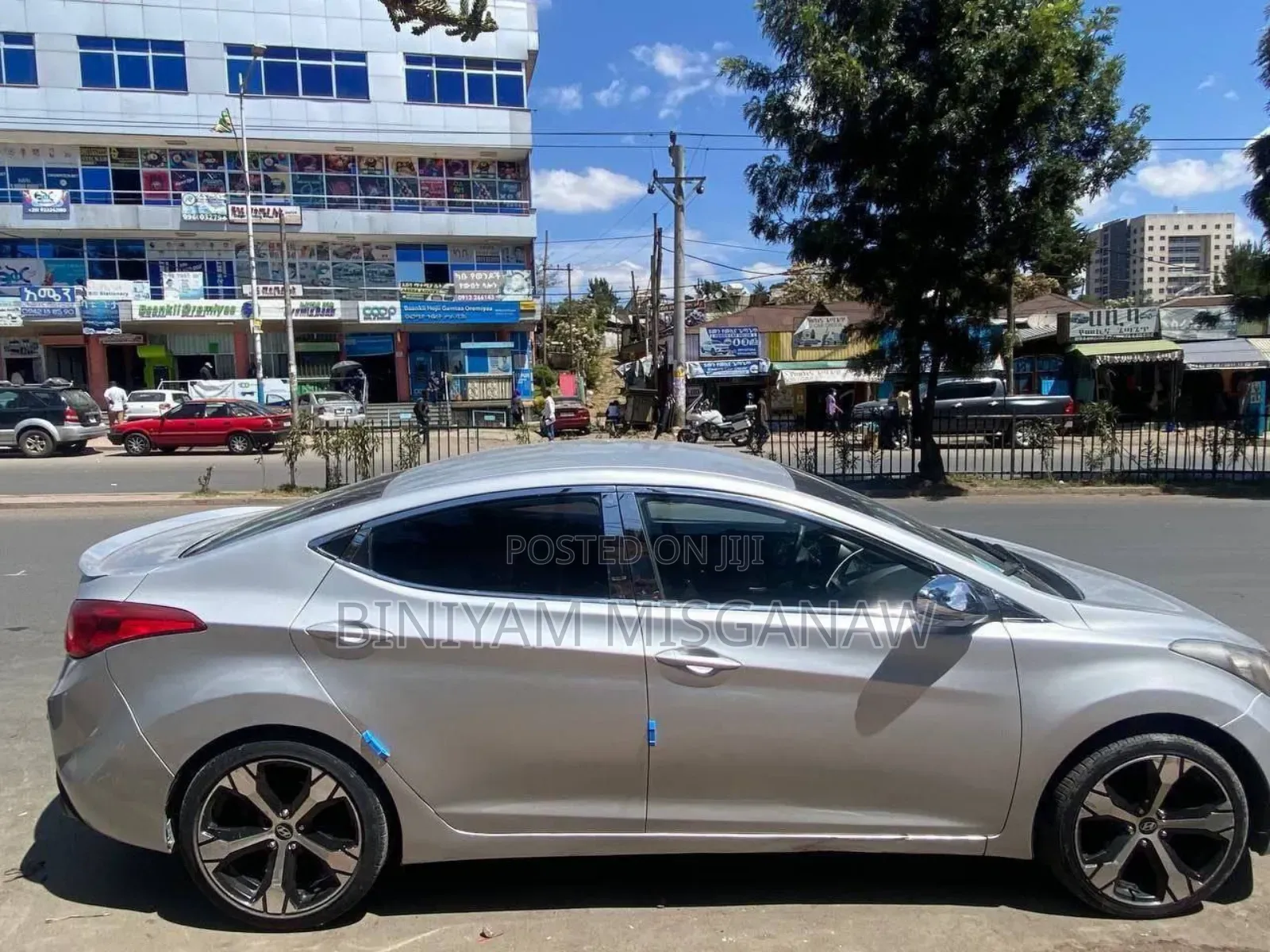Hyundai Elantra 2012 Silver