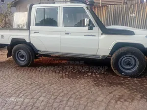 Toyota Land Cruiser 2018 White