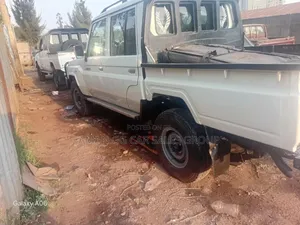 Toyota Land Cruiser 2018 White