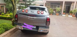 Toyota Hilux 2019 Purple