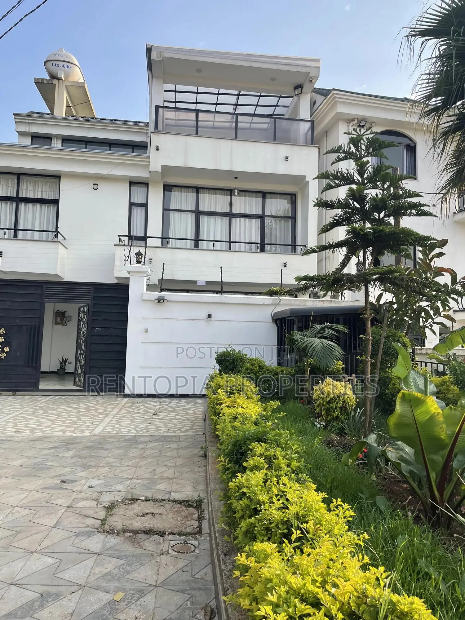 5bdrm House in Yeka for rent