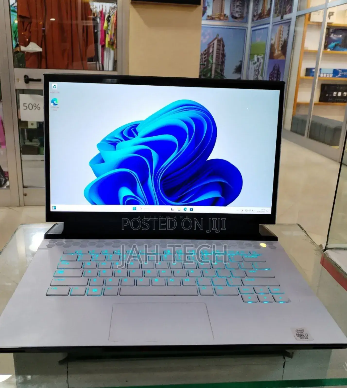 New Laptop Alienware Area-51m 16GB Intel Core I7 SSD 512GB