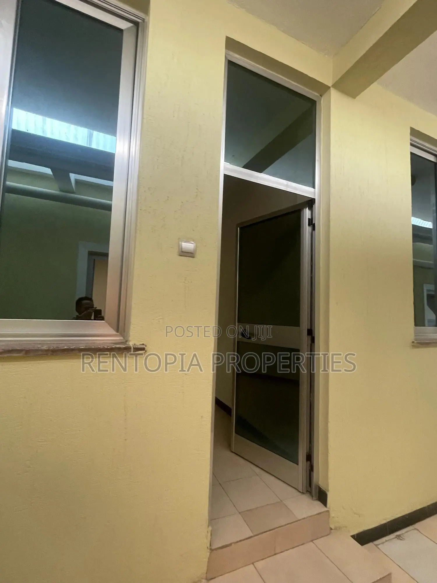 Massive G+2 Property for Rent: 18 Rooms | 500sqm | Multi-Purpose