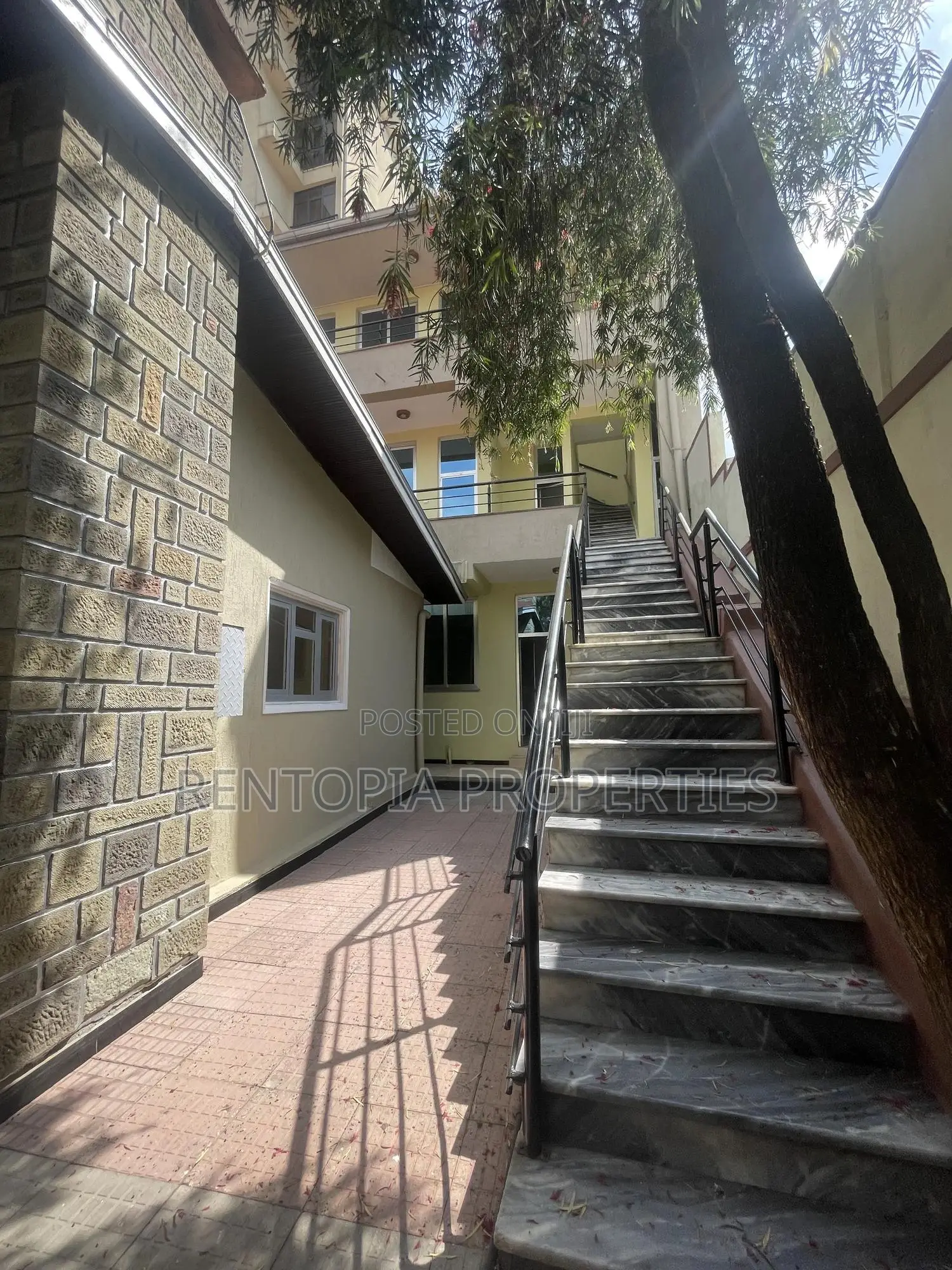 Massive G+2 Property for Rent: 18 Rooms | 500sqm | Multi-Purpose