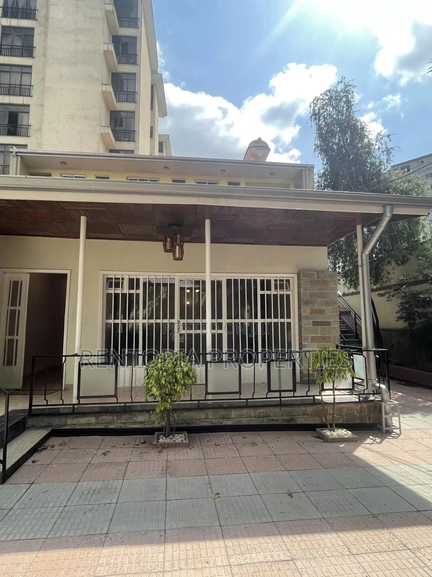 Massive G+2 Property for Rent: 18 Rooms | 500sqm | Multi-Purpose