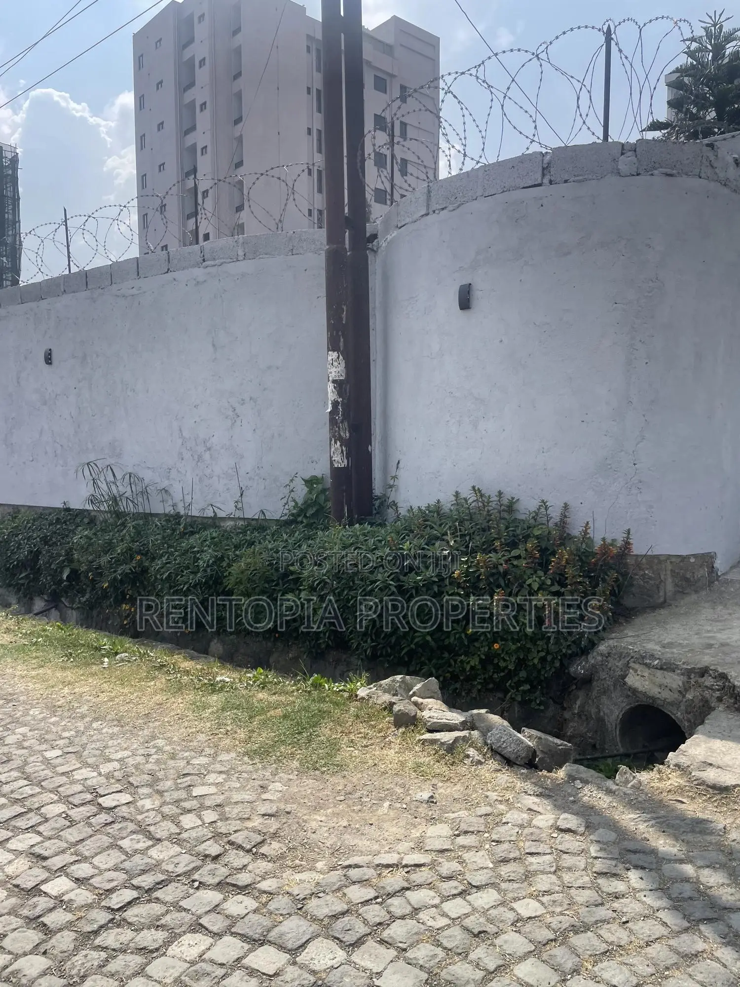 360sqm Land for Sale at Setoch Adebabay