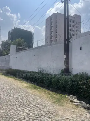 360sqm Land for Sale at Setoch Adebabay