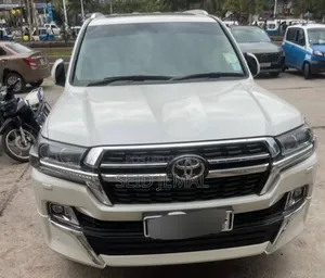 Toyota Land Cruiser 2020 White