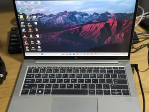 Laptop HP EliteBook 830 G8 16GB Intel Core I7 HDD+SSD 512GB