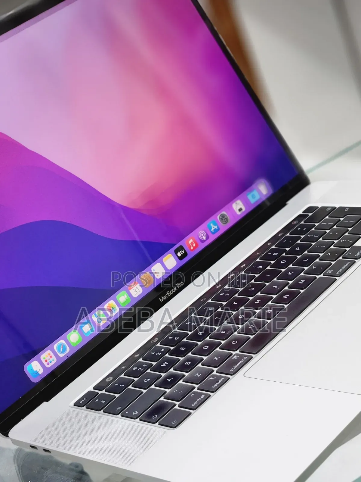 New Laptop Apple MacBook Pro 2019 16GB Intel Core I7 SSD 512GB