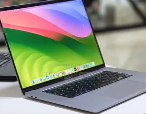 New Laptop Apple MacBook Pro 2019 32GB Intel Core I7 SSD 512GB