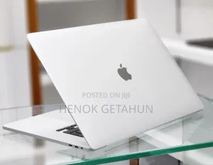 Photo - New Laptop Apple MacBook Pro 2019 16GB Intel Core I7 SSD 512GB