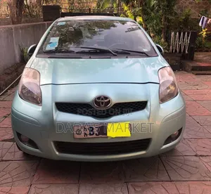 Toyota Yaris 2010 Blue