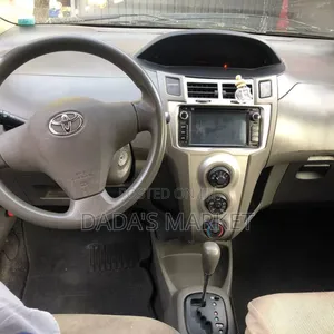 Toyota Yaris 2010 Blue