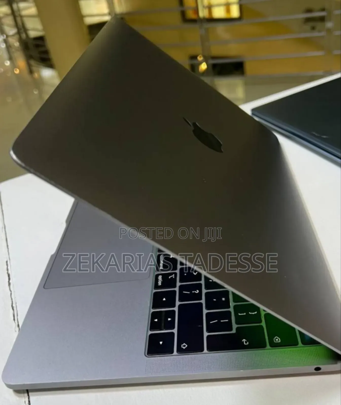 New Laptop Apple MacBook Pro 2019 8GB Intel Core I5 SSD 128GB