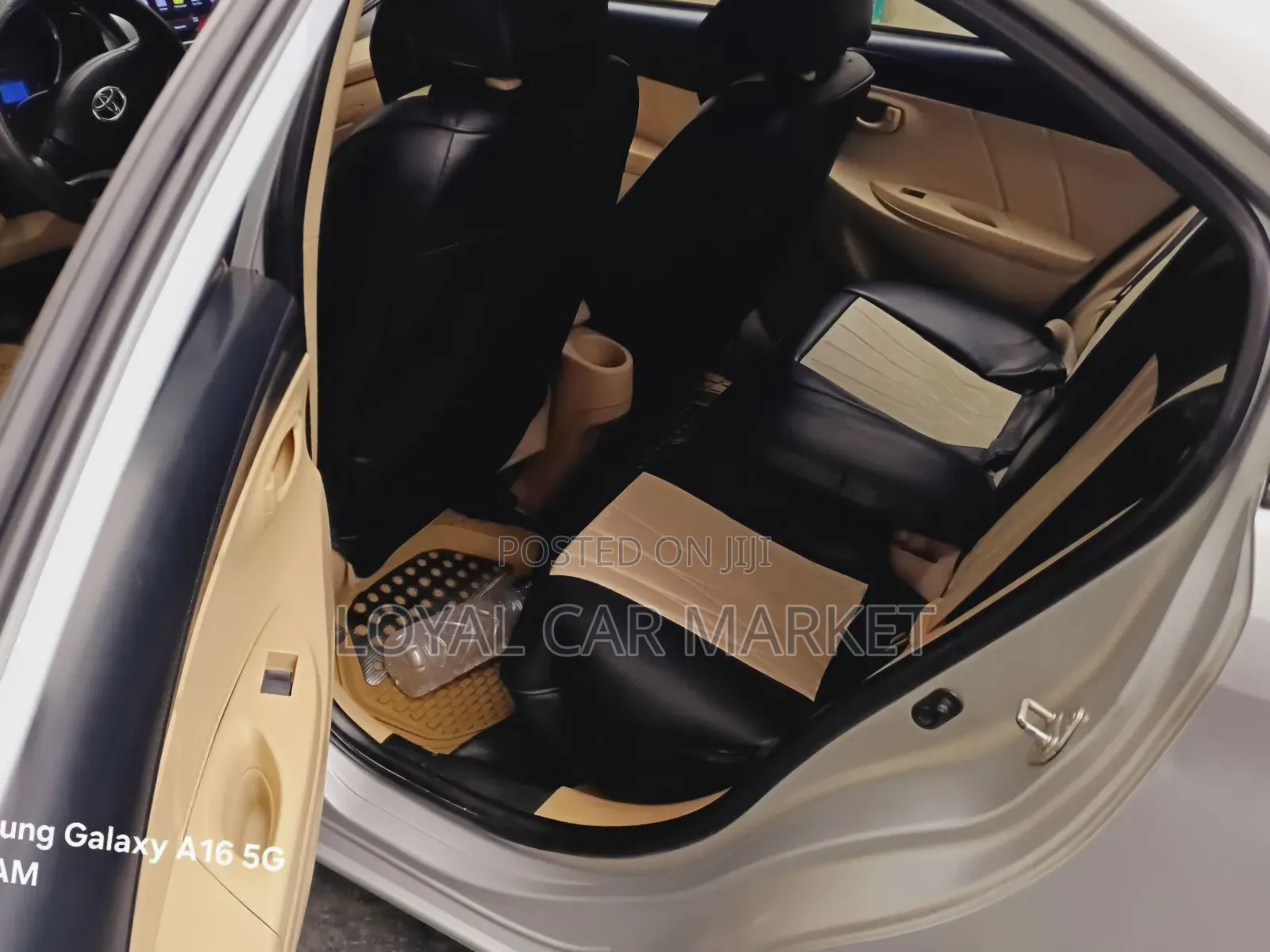 Toyota Yaris 2013 Silver