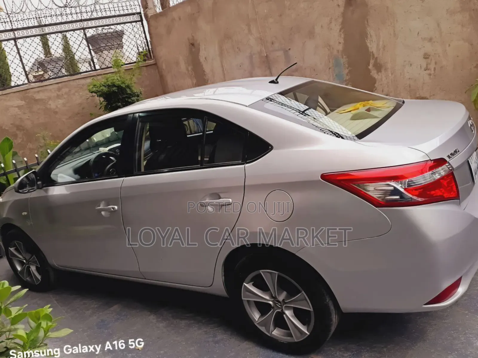 Toyota Yaris 2013 Silver