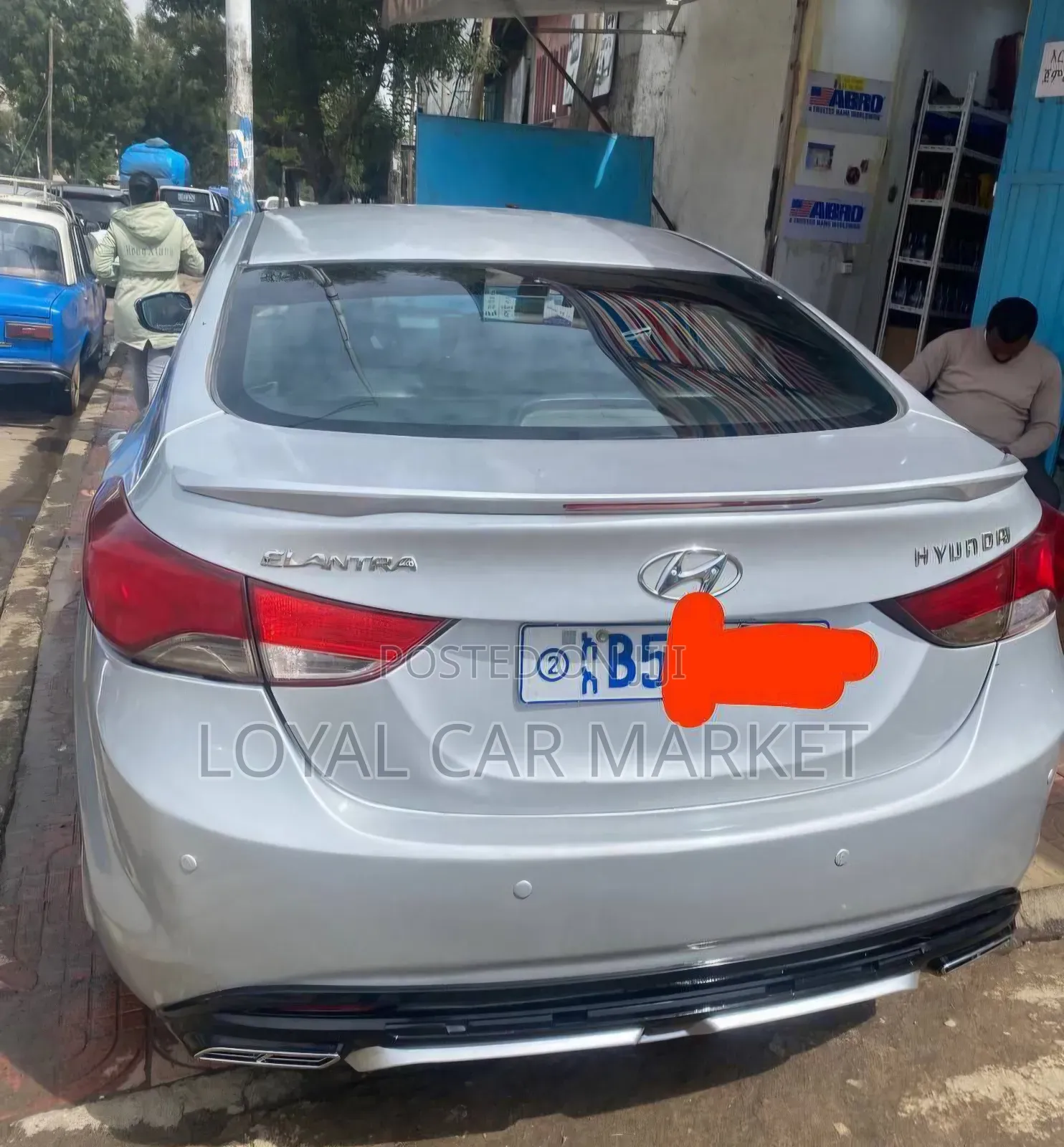 Hyundai Elantra 2012 Silver