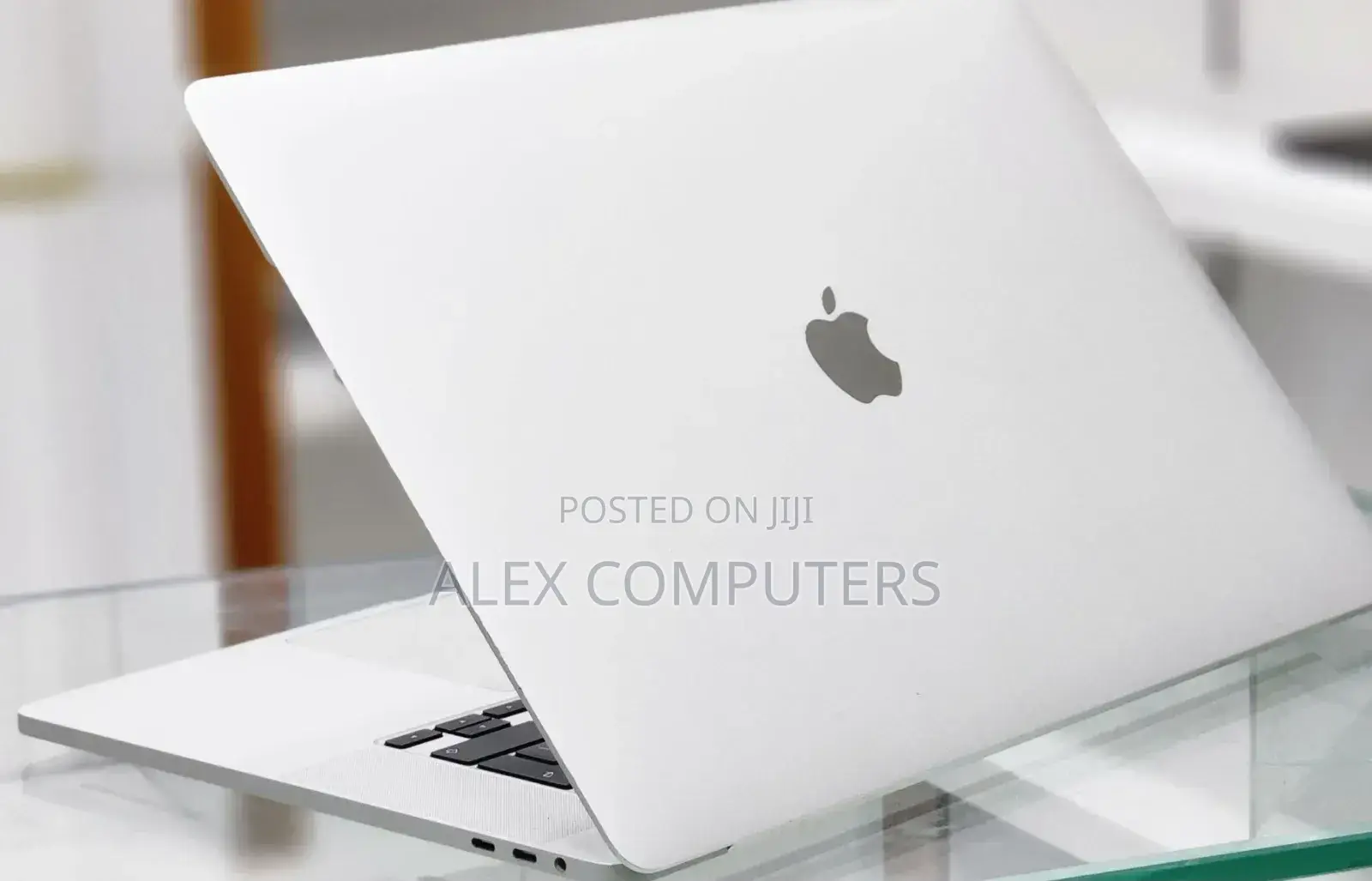 New Laptop Apple MacBook Pro 2019 16GB Intel Core I7 SSD 512GB