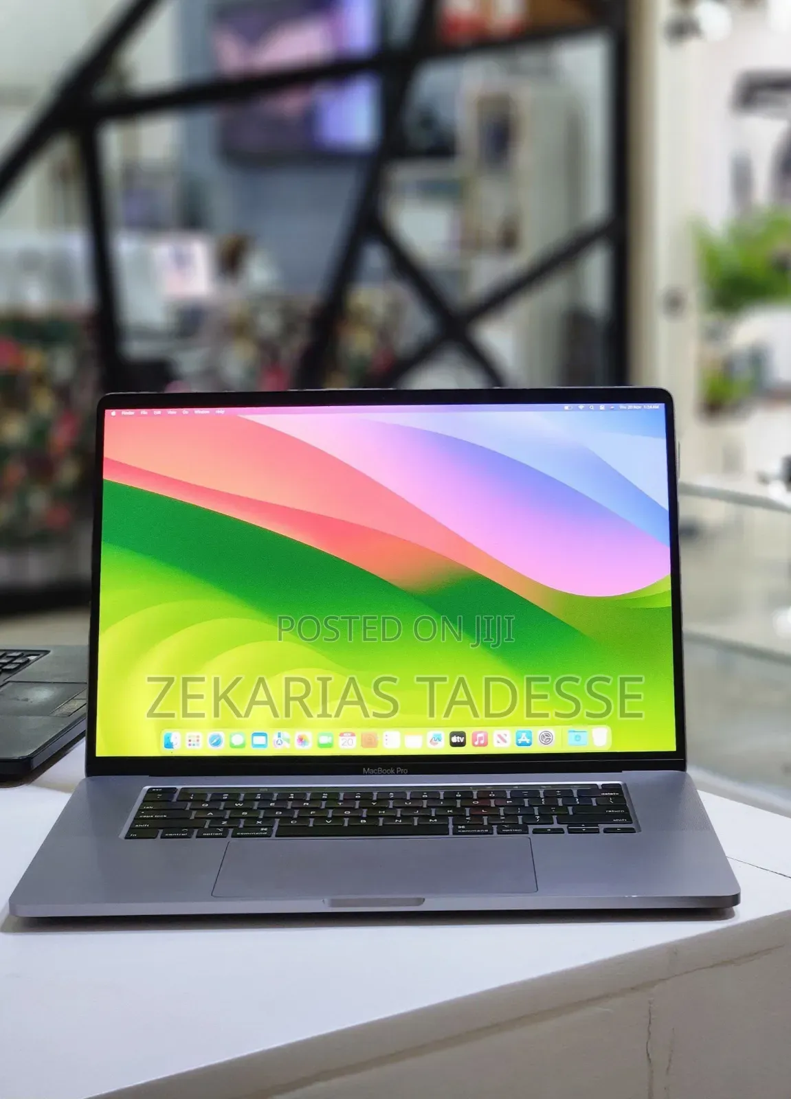 New Laptop Apple MacBook Pro 2019 32GB Intel Core I7 SSD 512GB