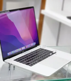 New Laptop Apple MacBook Pro 2019 16GB Intel Core I7 SSD 512GB